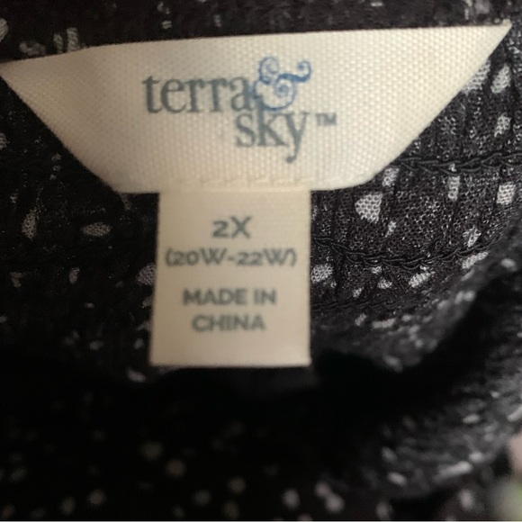 TERRA & SKY Women's Plus Twin Printed Tiered Maxi Dress
Size XXL (20W-22W) - Picture 8 of 10
